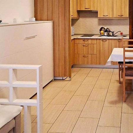 Cozy Apartment In Crikvenica With Kitchen Buitenkant foto